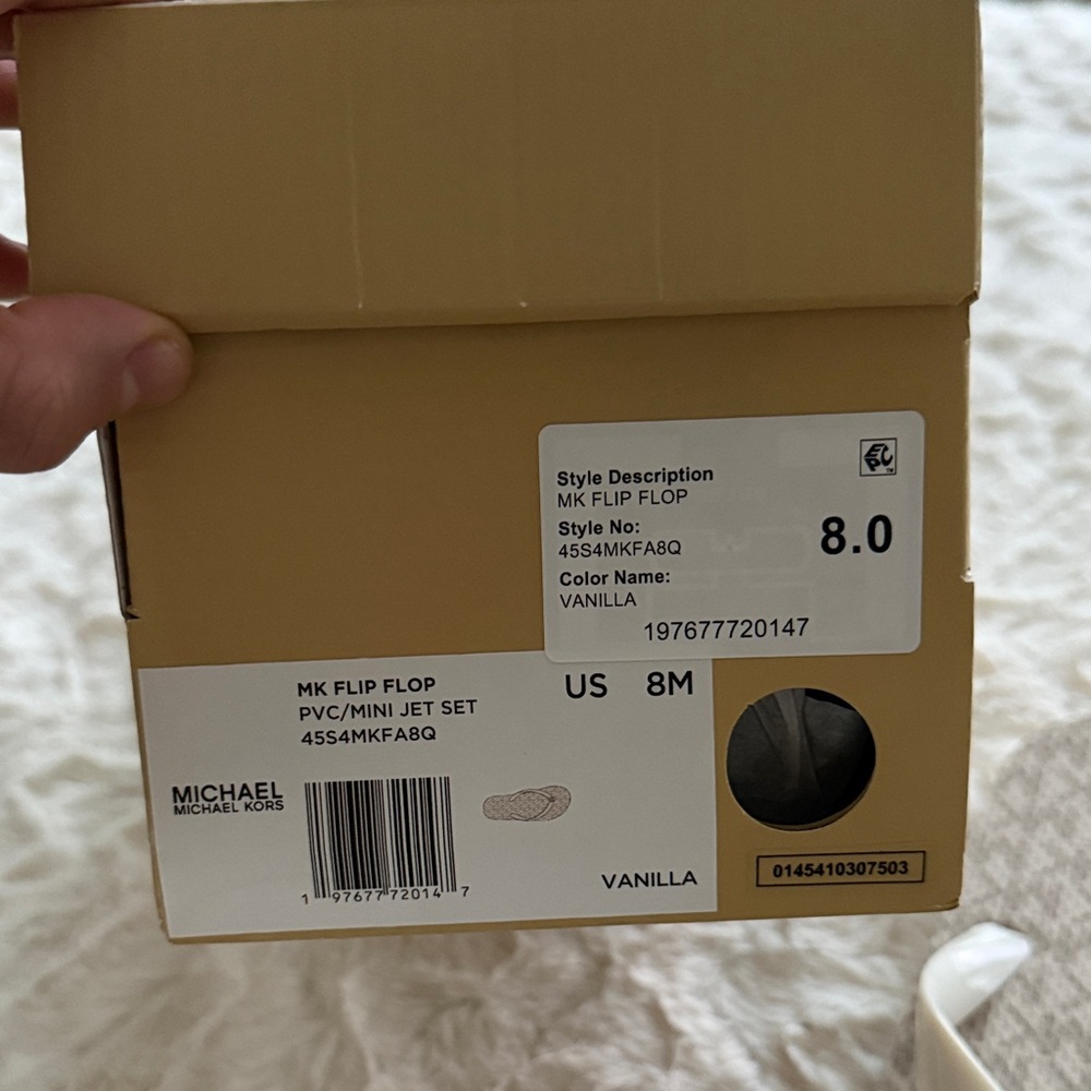 Michael Kors Vanilla Logo Sandals - Picture 6 of 11